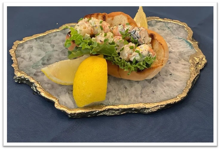 Honeyglazed Chesapeake Lobster Roll with Sweet ‘n Spicy Old Bay Dress